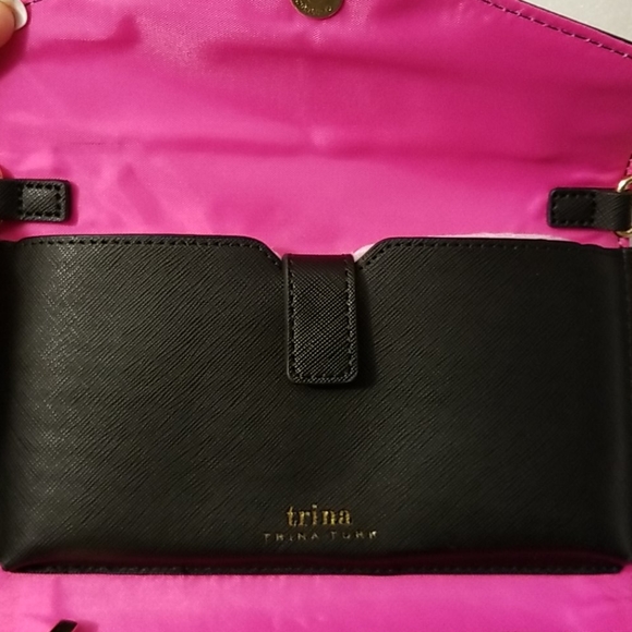 Trina Turk tri-fold wallet on a chain crossbody - Picture 7 of 8